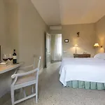 Marchesi Alfieri - Cantine E Ospitalità 4*