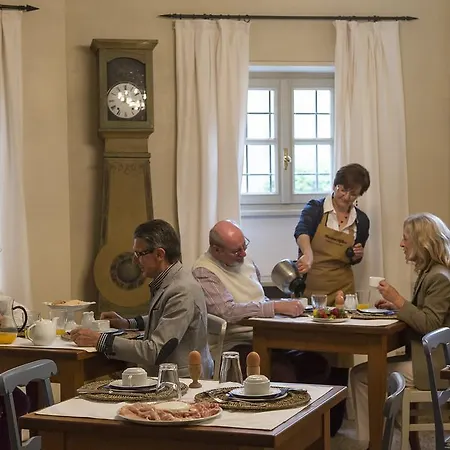 Bed & Breakfast Marchesi Alfieri - Cantine E Ospitalita