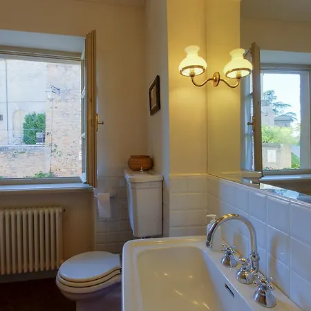 Marchesi Alfieri - Cantine E Ospitalita Bed & Breakfast 4*