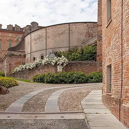 Marchesi Alfieri - Cantine E Ospitalità Alojamento de Acomodação e Pequeno-almoço