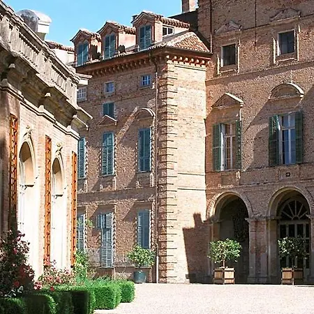 Marchesi Alfieri - Cantine E Ospitalità Alojamento de Acomodação e Pequeno-almoço