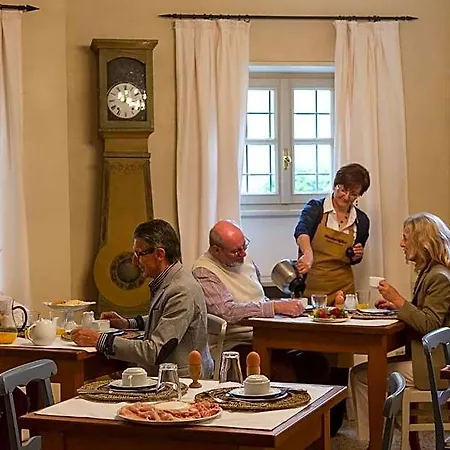 Alojamento de Acomodação e Pequeno-almoço Marchesi Alfieri - Cantine E Ospitalità San Martino Alfieri