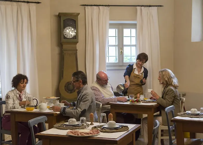 Bed and breakfast Marchesi Alfieri - Cantine E Ospitalita