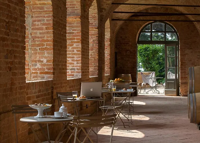 Marchesi Alfieri - Cantine E Ospitalita Bed and breakfast 4*